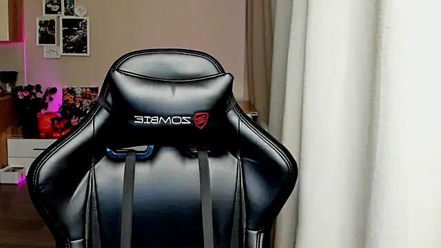 Sm0ly online show from October 2025 01:49:01 AM