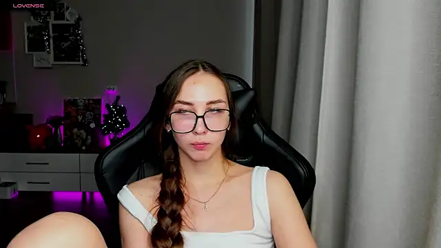 Sm0ly online show from December 2024 04:22:02 AM