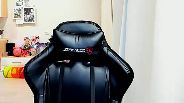 Snapshot of Sm0ly chatting on November 2025 02:05:02 AM Sm0ly online show from November 2025 02:05:02 AM