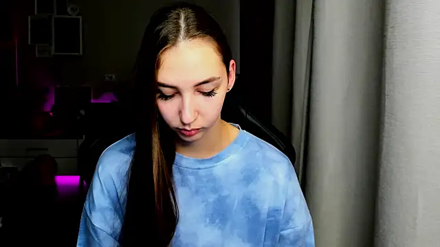 Sm0ly online show from October 2025 02:02:02 AM