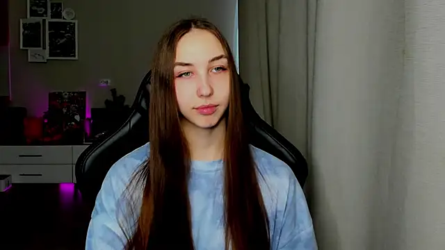 Sm0ly online show from May 2026 06:35:02 AM