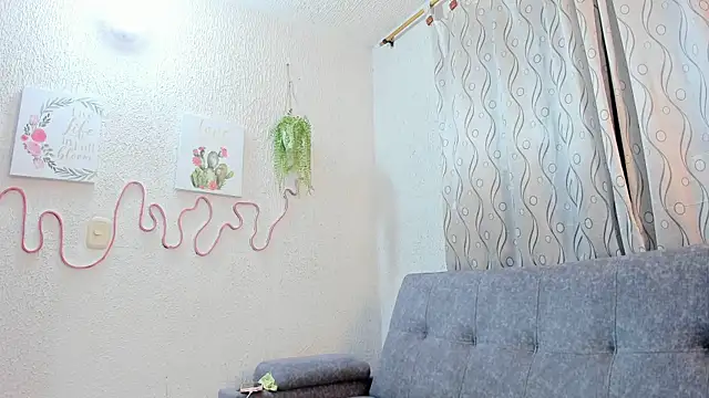 samanthaeliott22 online show from October 2025 05:06:01 AM