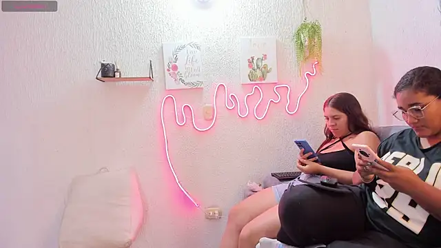 samanthaeliott22 online show from October 2025 01:37:02 AM