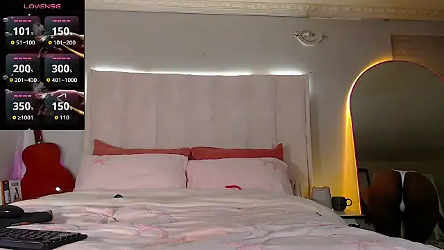 FRUITOFEDEN01 online show from June 2026 12:37:01 AM