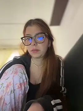 Cloew Marz online show from February 2025 09:54:02 PM