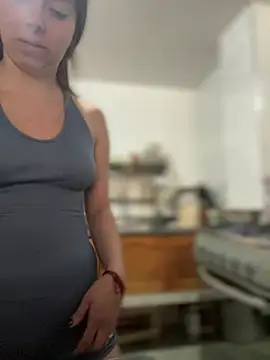 Snapshot of Cloew_Marz chatting on January 2026 04:35:02 PM Cloew Marz online show from January 2026 04:35:02 PM