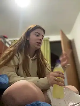 Snapshot of Cloew_Marz chatting on November 2025 12:26:01 AM Cloew Marz online show from November 2025 12:26:01 AM