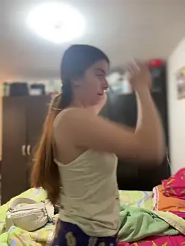 Snapshot of Cloew_Marz chatting on February 2026 04:06:01 PM Cloew Marz online show from February 2026 04:06:01 PM