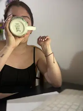 Cloew Marz online show from March 2026 03:40:02 PM