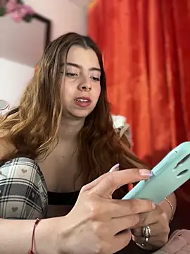 Cloew Marz online show from April 2026 11:09:02 PM