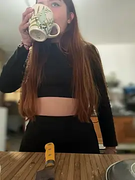 Cloew Marz online show from April 2026 10:03:01 PM