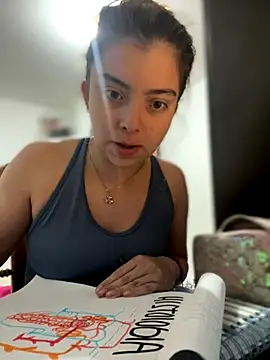 Snapshot of Cloew_Marz chatting on November 2025 09:08:01 PM Cloew Marz online show from November 2025 09:08:01 PM