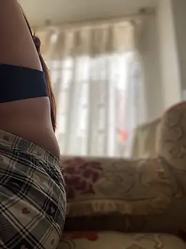 Cloew Marz online show from April 2026 06:22:01 PM