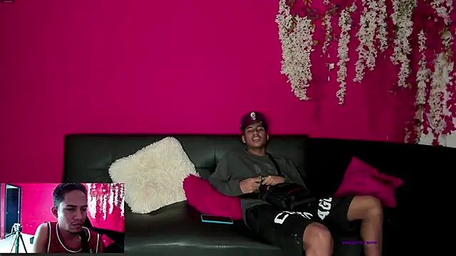 Snapshot of Extreme_dirty_paradise chatting on November 2025 02:17:02 AM Extreme dirty paradise online show from November 2025 02:17:02 AM