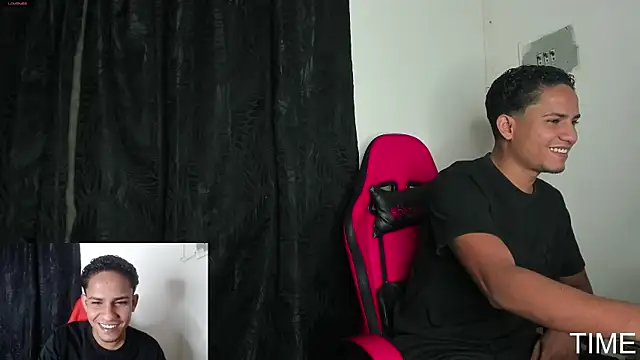 Snapshot of Extreme_dirty_paradise chatting on December 2025 04:07:01 AM Extreme dirty paradise online show from December 2025 04:07:01 AM