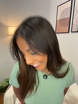 Brownfitbabyy online show from March 2026 12:19:02 PM