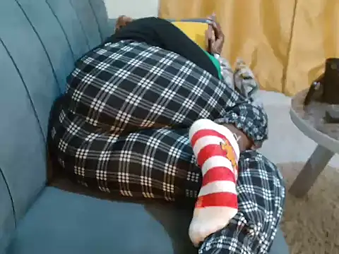 leslysexygirl online show from November 2025 05:08:01 AM