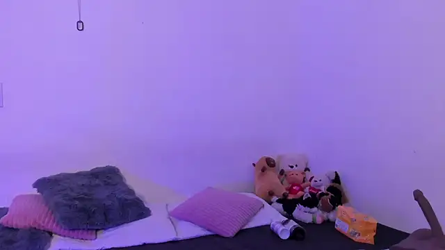 crystalvazquez online show from October 2025 11:41:02 AM