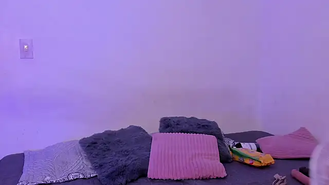 crystalvazquez online show from November 2025 05:29:02 PM