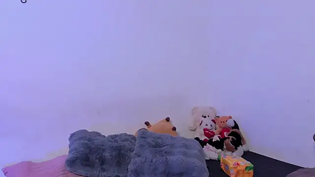 crystalvazquez online show from October 2025 01:12:02 PM