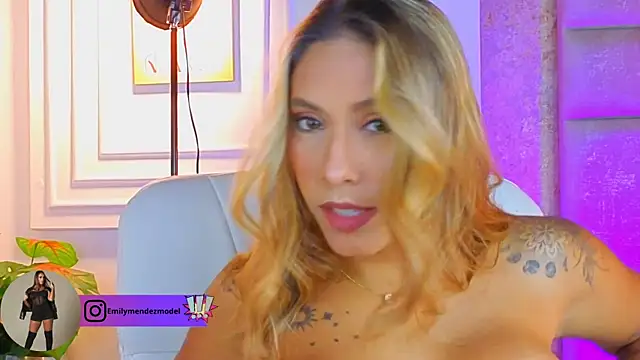 AlessiaLondon online show from May 2026 08:18:01 AM