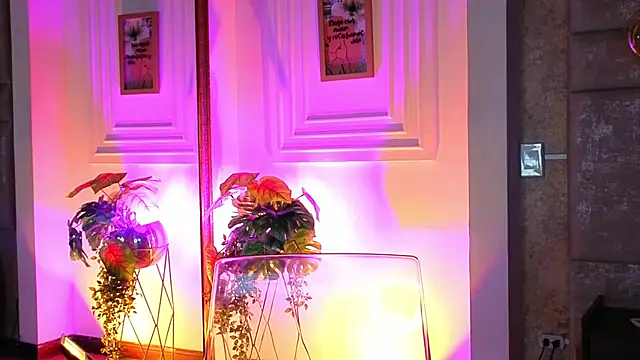 AlessiaLondon online show from March 2026 10:19:01 AM