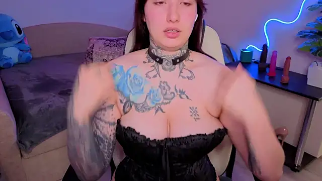 DeeDiamond online show from June 2026 06:01:01 AM