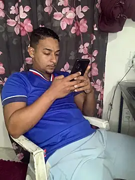 Snapshot of outropirocudo chatting on June 2026 04:20:01 AM outropirocudo online show from June 2026 04:20:01 AM