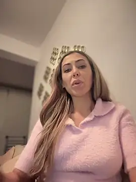 RaquelleDevon online show from April 2026 04:46:01 PM