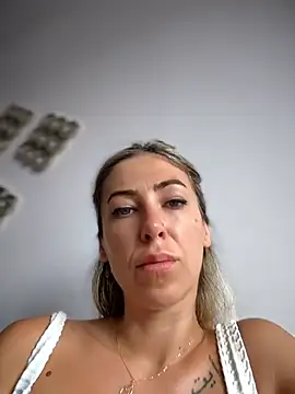 RaquelleDevon online show from July 2026 10:04:01 AM