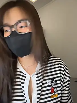 Snapshot of Lilisa_miu chatting on January 2026 04:24:02 PM Lilisa miu online show from January 2026 04:24:02 PM