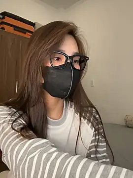 Lilisa miu online show from March 2026 04:45:01 PM