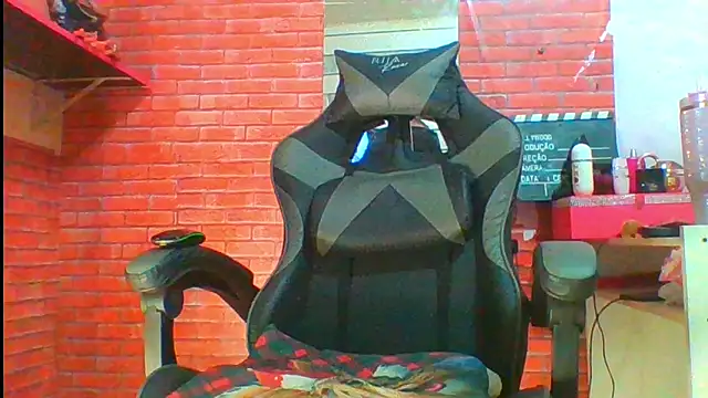 Transthifany online show from November 2025 01:04:02 PM