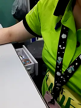 Snapshot of Benlla2802 chatting on December 2024 09:07:01 PM Benlla2802 online show from December 2024 09:07:01 PM