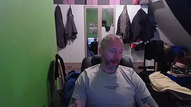 Snapshot of Rockburg chatting on September 2025 08:24:01 AM Rockburg online show from September 2025 08:24:01 AM