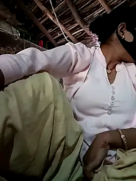 Snapshot of haymona chatting on October 2025 03:03:01 AM haymona online show from October 2025 03:03:01 AM