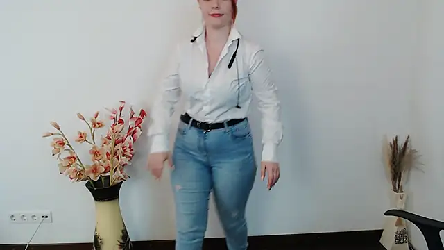 Sun Alexia online show from November 2025 02:28:02 PM