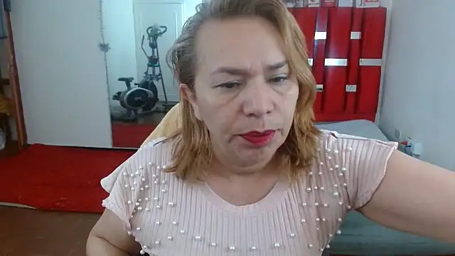 krystal thomson online show from December 2025 04:13:01 PM