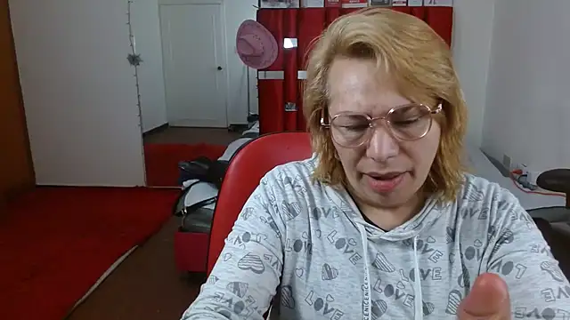 krystal thomson online show from September 2025 03:07:01 PM