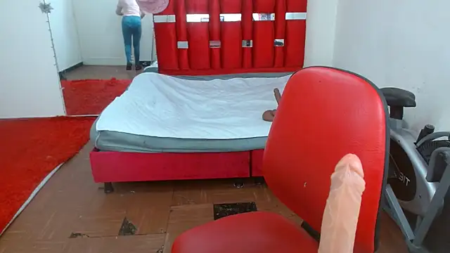 krystal thomson online show from September 2025 03:51:01 PM