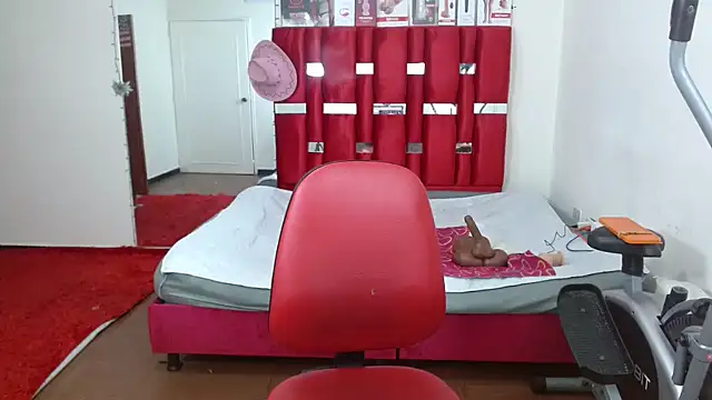 krystal thomson online show from September 2025 03:13:01 PM