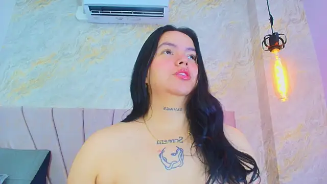 Snapshot of Mia_candy_0 chatting on June 2026 12:06:01 PM Mia candy 0 online show from June 2026 12:06:01 PM
