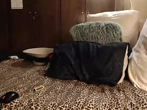 LONGBLKCLIT36 online show from April 2026 07:09:02 PM