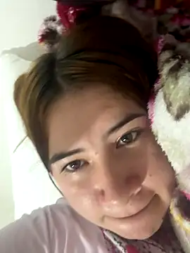 Snapshot of Mia_foxx_ chatting on December 2025 08:47:01 PM Mia foxx online show from December 2025 08:47:01 PM