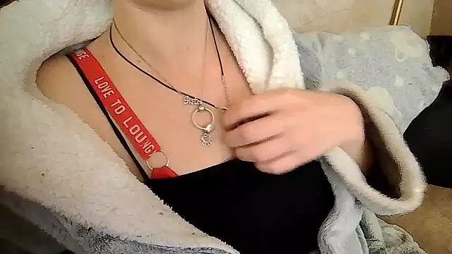 Snapshot of indie-rayne chatting on January 2026 01:27:01 PM indie-rayne online show from January 2026 01:27:01 PM