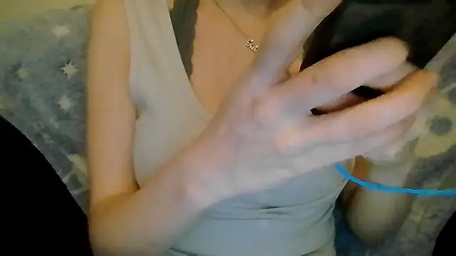 Snapshot of indie-rayne chatting on January 2026 07:17:02 PM indie-rayne online show from January 2026 07:17:02 PM