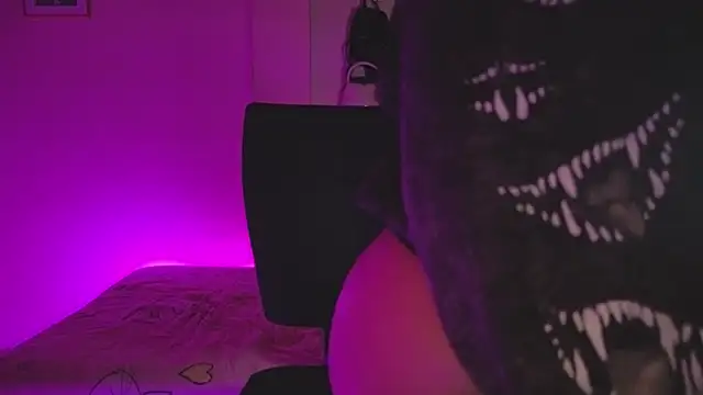 isabelle pretty online show from April 2026 11:27:02 PM