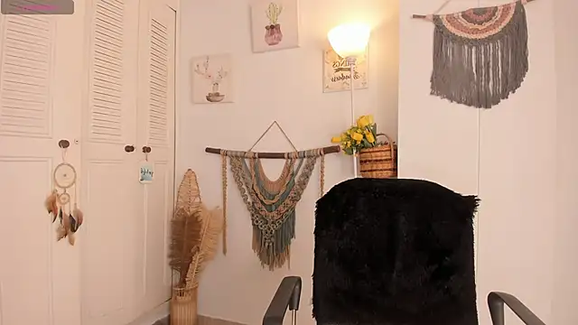 anaruiz  online show from March 2026 09:21:01 PM