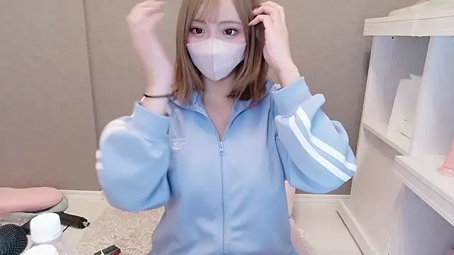  chanMOMO  online show from April 2026 03:42:02 PM