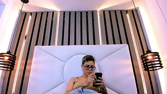 Cutie Shy  online show from January 2026 07:31:01 PM